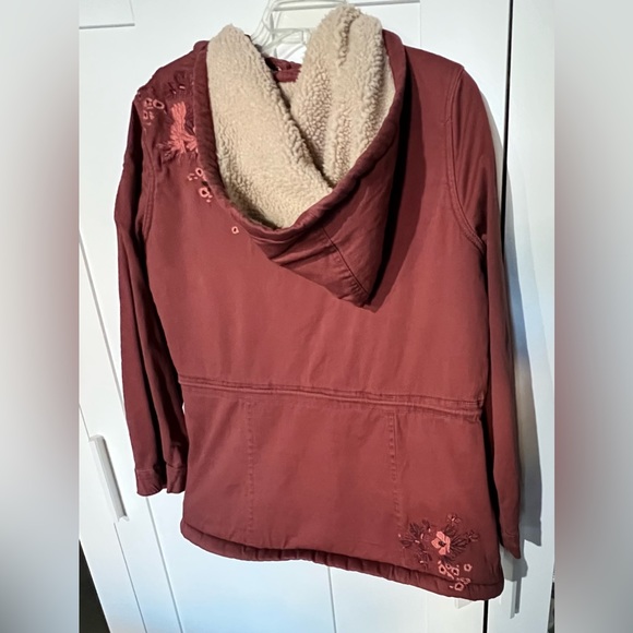 Woman’s Warm Jacket - Picture 4 of 7